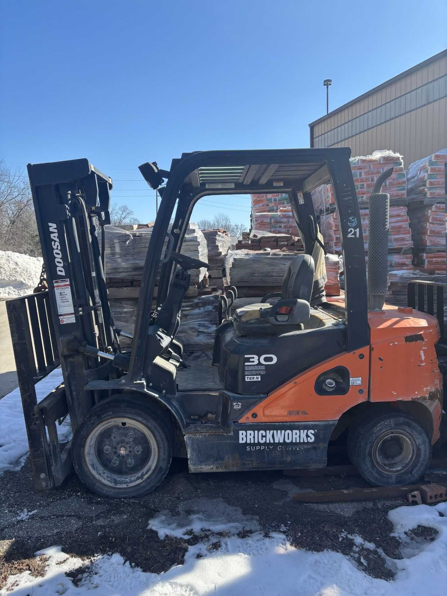 2017 Doosan D30S-7 Pneumatic Tire Forklift, 6,000 lb Capacity, Diesel, 61 HP, 2.4L Engine - SIT-DOWN FORKLIFTS