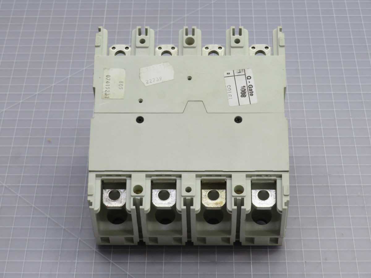 ABB XT3NU4200AFF000XXX SACE TMAX XT3 N 225 MOLDED CASE CIRCUIT BREAKER 1SDA075127R1 T257882 - CIRCUIT BREAKERS