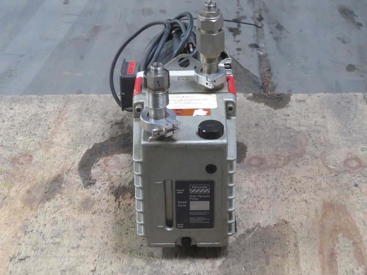 EDWARDS E1M18 2 STAGE VACUUM PUMP W DAYTON 6K436BB T267277 - VACUUM PUMP