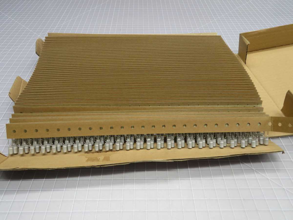 LOT OF 2000 35-11182 ELECTROLYTIC CAPACITOR T267300 - ELECTRICAL COMPONENTS