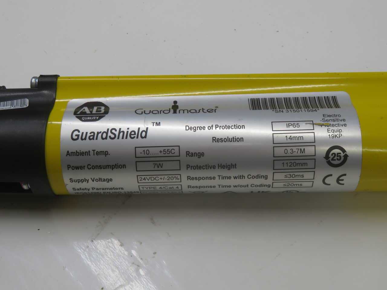 Allen Bradley 440L-R4J1120YD Curtain Sensors, 14mm Resolution, 1120mm Height, 24V DC - SENSORS
