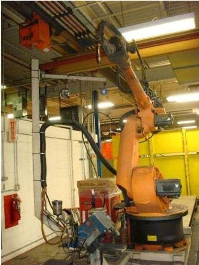 1998 Genesis/KUKA Kr 30 L15/2 Welding Cell, 393.7" Rail, 159" Tool Length, 2,500 lb Capacity - ARTICULATED ROBOTS