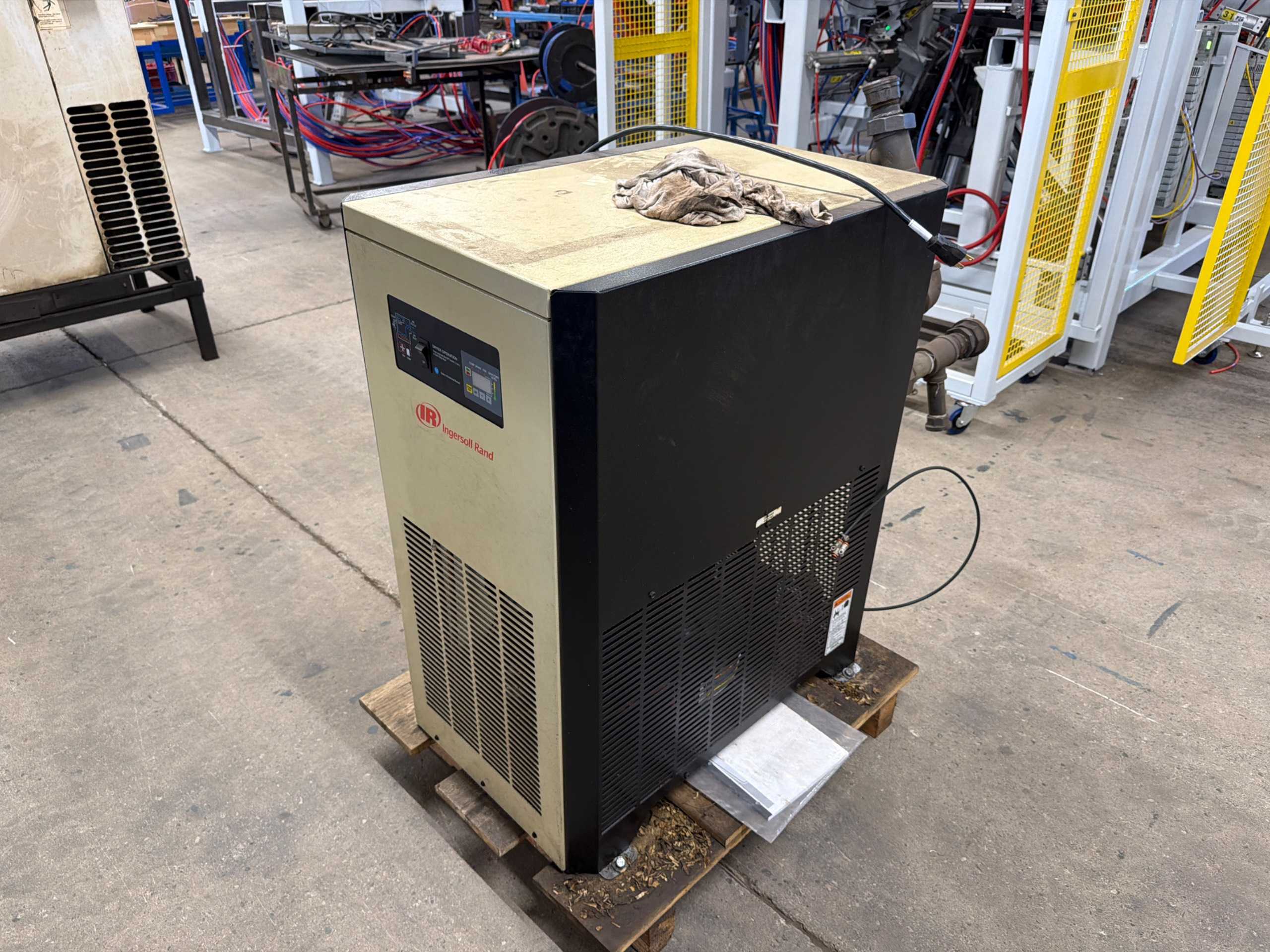 Ingersoll Rand DA30NA200 Refrigerated Air Dryer, 200 Psig, 230V, 1PH, 60Hz, 1 HP - AIR DRYERS