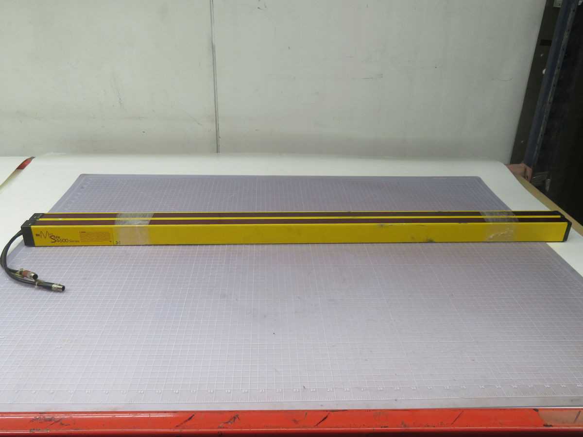 STI MS46-30-1215-Q1-X-9C1 MS46SR-30-1215-Q1-R-NC-FP-SC1 LIGHT CURTAIN EMITTER AND RECIEVER T264178 - INDUSTRIAL PARTS