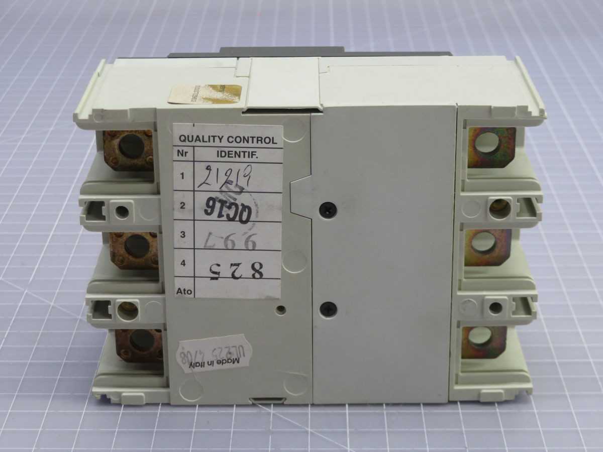 ABB 2635776 MOLDED CASE CIRCUIT BREAKER T258832 - CIRCUIT BREAKERS
