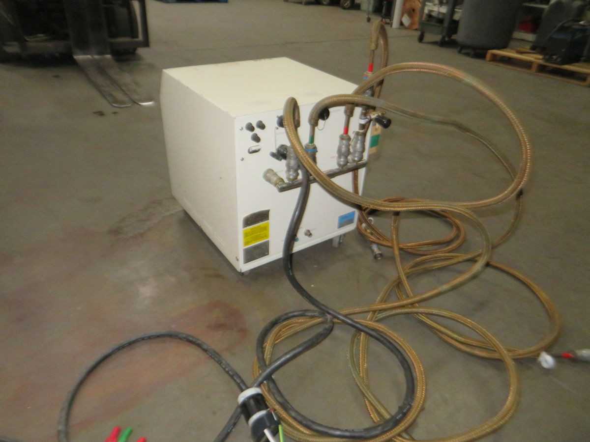 APD CRYOGENICS HC-4 WATER COOLED COMPRESSOR - LAB & SCIENTIFIC