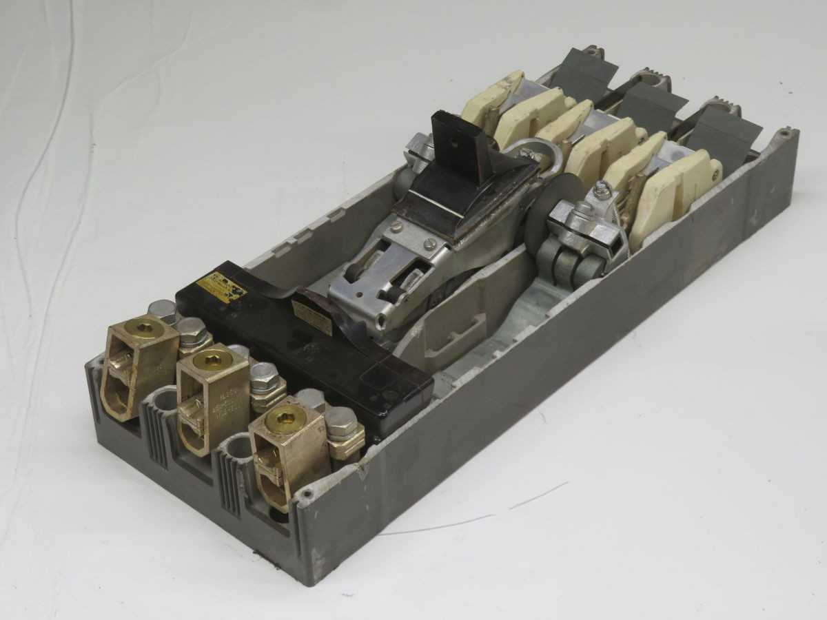 WESTINGHOUSE HLM3800F 3140535G02 CIRCUIT BREAKER T262878 - CIRCUIT BREAKERS