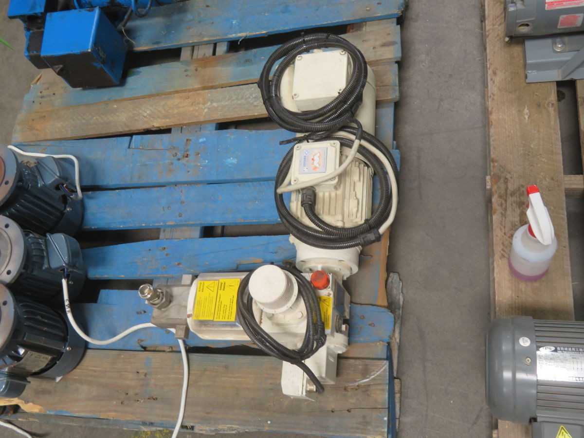 BRAN+LUEBBE E-P31 INDUSTRIAL METERING PUMP GEARBOX/DRIVE T269541 - METERING PUMP