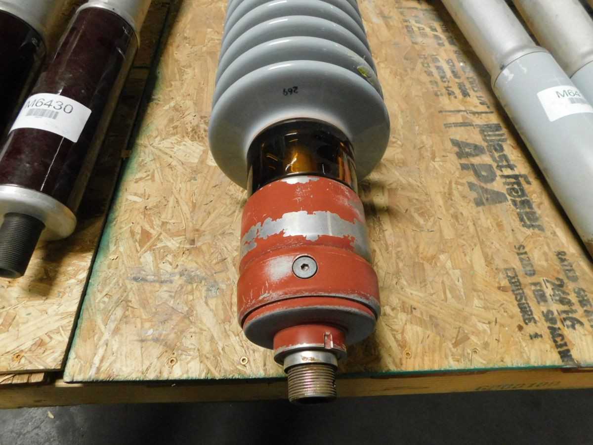 LOT OF 3 ABB 046W0400AW O PLUS C CONDENSER BUSHING M6432 - AUTOMATION & CONTROLS